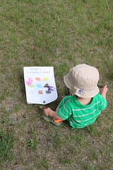 Outdoor rainbow scavenger hunt, easy to make at home or on the go