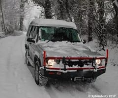 Land Rovers Love Winter