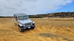 jeep-in-sand