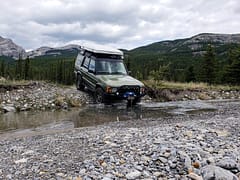 Land Rover Discovery Overland Canada