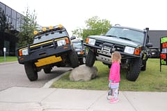 Land Rover Discovery showing off