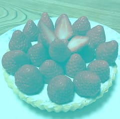 Grey Strawberries Illusion